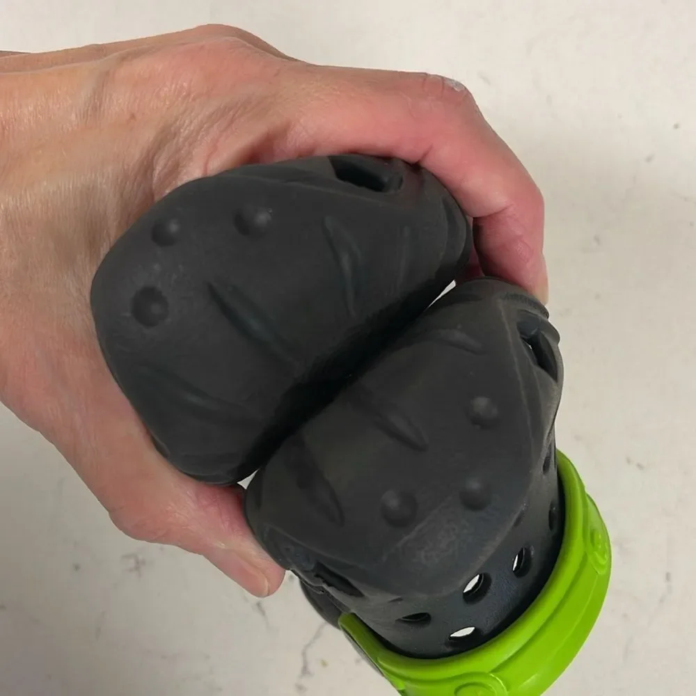 Crocs KIDS' SWIFTWATER™ CLOG Kids Black and Green Clogs Size 6